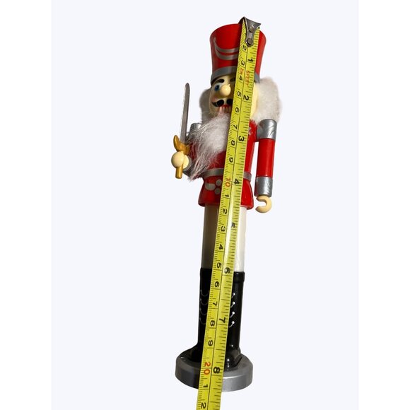 Plastic Nutcracker Soldiers Christmas Decor 8.5-9 Inches tall Set of 3 - Picture 11 of 11